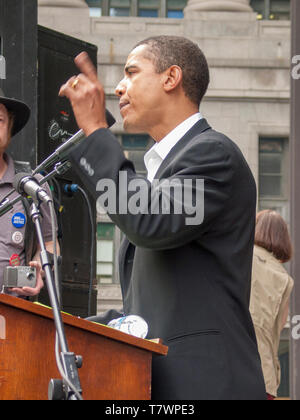 Illinois State Senator Barack Obama in seiner Rede bei Anti-kriegs-Protest. Chicago 3-16 2003. Stockfoto