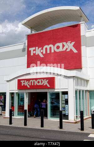 Um Cribbs Causeway Einkaufszentrum, in der Nähe von Bristol UK TK Maxx Stockfoto