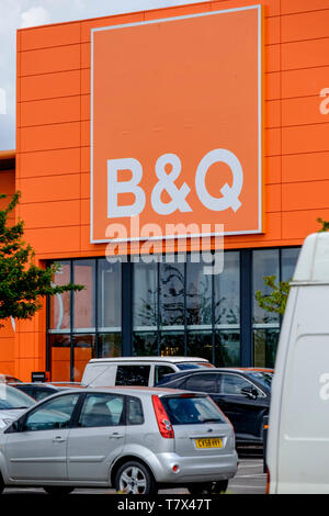 Um Cribbs Causeway Einkaufszentrum, in der Nähe von Bristol UK B&Q BAUMARKT Stockfoto