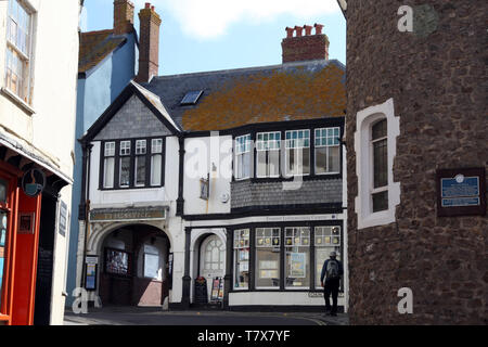 Lyme Regis, Dorset - die Marine Theater an der Church Street, 2019 entfernt Stockfoto