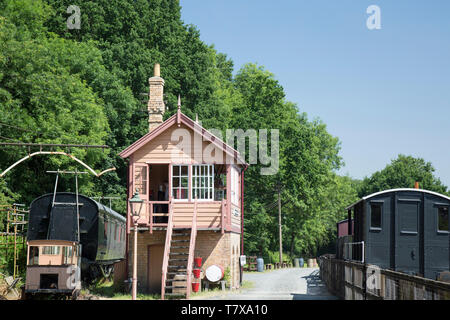 Vintage Signal an highley Station auf den Severn Valley Heritage Railway Line, Sommer. Stockfoto