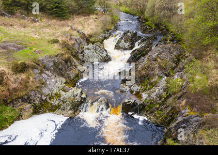 Drone Luftaufnahme der Pool Ness Wasserfall, großes Wasser der Flotte, in der Nähe von Torhaus der Flotte, Dumfries and Galloway, Schottland Stockfoto