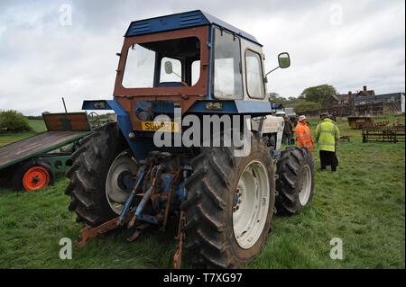 Roadless Traktor am oberen Venn Farm zersteuung Auktion, Herefordshire Stockfoto