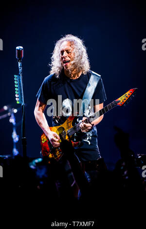 Turin, Italien. 10 Feb, 2018. Kirk Hammett, Gitarrist der amerikanischen Heavy Metal Band Metallica, live auf der Bühne im Pala Alpitour in Turin, Italien, am 10. Februar 2018. Credit: Alessandro Bosio/Pacific Press/Alamy leben Nachrichten Stockfoto