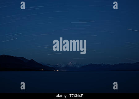 Landschaft Neuseeland - Mt. Cook, Aoraki in der Maori Sprache, mit dem Lake Pukaki, Südliche Alpen, Südinsel, schöne Bergwelt. Stockfoto