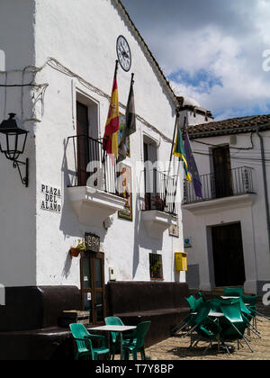 Plaza del Alamo,Castaño del Robledo, Sierra de Aracena, Heulva Provinz, Andalusien,Spanien Stockfoto