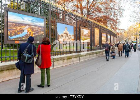 Frankreich, Paris, Ausstellung über die Netze der Luxembourg Garten und der Senat von hemis Fotografien für die ANVPAH (Nationale Vereinigung der Städte und Länder der Kunst und der Geschichte) im Jahr 2013 Stockfoto