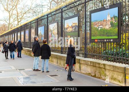 Frankreich, Paris, Ausstellung über die Netze der Luxembourg Garten und der Senat von hemis Fotografien für die ANVPAH (Nationale Vereinigung der Städte und Länder der Kunst und der Geschichte) im Jahr 2013 Stockfoto