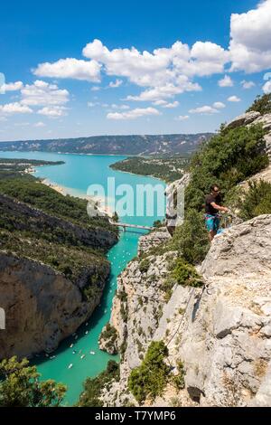 Frankreich, Alpes de Haute Provence, Verdon Regionalen Naturpark, Grand Canyon von Verdon, See von Sainte Croix Stockfoto