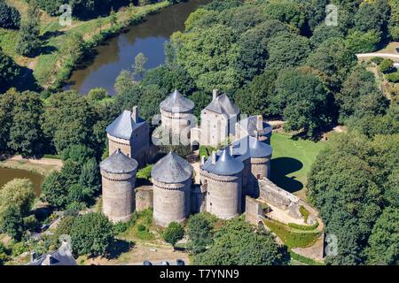 Frankreich, Mayenne, Lassay Les Chateaux, die Burg (Luftbild) Stockfoto