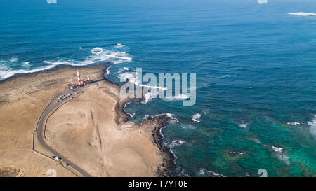 Luftaufnahme der Leuchtturm bei Sonnenuntergang, Fuerteventura - El Toston Stockfoto