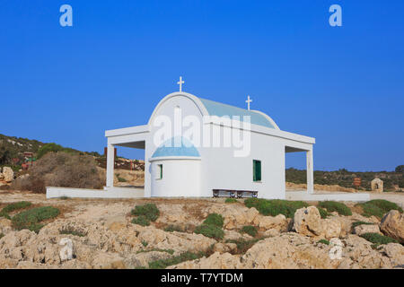 Die Kirche Agioi Anargyroi am Kap Greco, Zypern Stockfoto