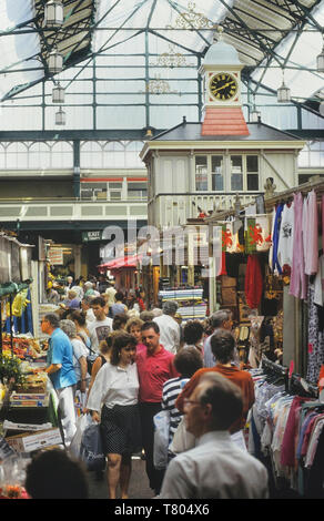 Cardiff Central Market, Cardiff, Wales. Cymru. Ca. 80er Stockfoto