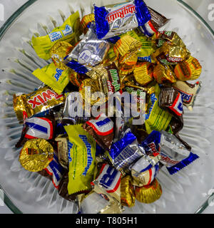 Candy Schalen aus einem Assorment von Start-ups am TechDay Ereignis in New York am Donnerstag, den 2. Mai 2019 im Jacob Javits Convention Center (Â© Richard B. Levine) Stockfoto