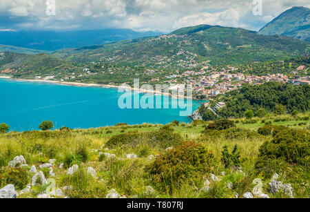 Panoramablick auf die Küste von Palinuro, Cilento, Kampanien, Süditalien. Stockfoto