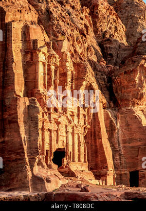 Korinthische Grab, Petra, UNESCO-Weltkulturerbe, Ma'an Governorate, Jordanien, Naher Osten Stockfoto