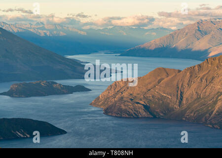 Lake Wanaka von Roys Peak Lookout, Wanaka, Queenstown Lakes District, Region Otago, Südinsel, Neuseeland, Pazifische Stockfoto