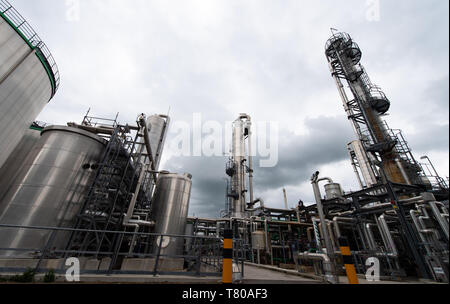 Schwedt, Deutschland. 09 Mai, 2019. 09 Mai 2019, Brandenburg, Schwedt/Oder: Blick auf Teile einer Anlage auf dem Gelände der VERBIO Ethanol Schwedt GmbH & Co.KG, während die Presse Reise der Agentur für Erneuerbare Energien. Foto: Monika Skolimowska/dpa-Zentralbild/ZB Quelle: dpa Picture alliance/Alamy leben Nachrichten Stockfoto