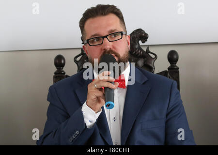 Danzig, Polen. 9. Mai, 2019 Maciej Zborowski ist bei der Diskussion des Produktkandidaten in Pommern Region für die EU-Wahlen gesehen. Die Debatte wurde in Wyzsza Szkola Bankowa (WSB) Vadim Pacajev/Alamy Leben Nachrichten organisiert Stockfoto