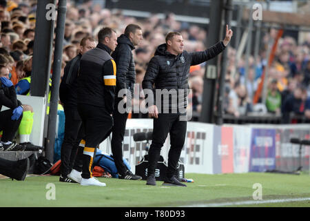 Newport, Wales, UK. 9. Mai, 2019. Mansfield Town Manager David Flitcroft während der Sky Bet Liga 2 Play off Halbfinale, Hinspiele Match zwischen Newport County und Mansfield Stadt an Rodney Parade, Newport am Donnerstag, den 9. Mai 2019. (Credit: Jeff Thomas | MI Nachrichten) nur die redaktionelle Nutzung, eine Lizenz für die gewerbliche Nutzung erforderlich. Keine Verwendung in Wetten, Spiele oder einer einzelnen Verein/Liga/player Publikationen. Foto darf nur für Zeitung und/oder Zeitschrift redaktionelle Zwecke verwendet werden. Credit: MI Nachrichten & Sport/Alamy leben Nachrichten Stockfoto