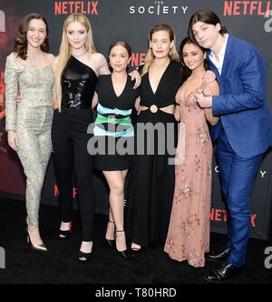 Los Angeles, Kalifornien, USA. 09 Mai, 2019. Im Bild: Olivia Nikkanen, Kathryn Newton, Gideon Adlon, Rachel Keller, Salena Qureshi, Jack Mulhern Mandatory Credit © Gilbert Flores/BroadimageNetflix - Die Gesellschaft Saison 1 Premiere - Ankünfte 5/9/19, Regal Cinemas L.A. LIVE, Los Angeles, CA, Vereinigte Staaten von Amerika Quelle: Broadimage Entertainment/Alamy leben Nachrichten Stockfoto