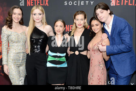 Los Angeles, Kalifornien, USA. 09 Mai, 2019. Im Bild: Olivia Nikkanen, Kathryn Newton, Gideon Adlon, Rachel Keller, Salena Qureshi, Jack Mulhern Mandatory Credit © Gilbert Flores/BroadimageNetflix - Die Gesellschaft Saison 1 Premiere - Ankünfte 5/9/19, Regal Cinemas L.A. LIVE, Los Angeles, CA, Vereinigte Staaten von Amerika Quelle: Broadimage Entertainment/Alamy leben Nachrichten Stockfoto