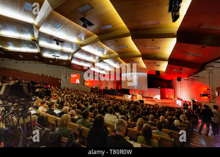 Hamburg, Deutschland. 10. Mai, 2019. Peter Tschentscher (SPD), erster Bürgermeister von Hamburg, spricht während des Festakts zur 100-Jahrfeier der Errichtung der Universität Hamburg. Credit: Ulrich Perrey/dpa/Alamy leben Nachrichten Stockfoto