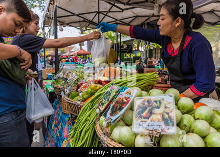 Eine vegetarische an der Indy Marktstand in Phuket Altstadt, Phuket, Thailand, Südostasien, Asien Stockfoto