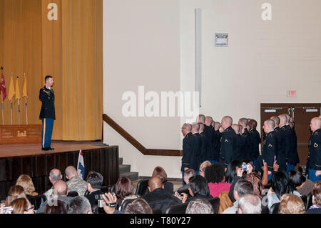 Fort Leonard Wood. Abrahms Theater, eine Co 35 OSUT. US Army National Guard Basic Training Graduation Zeremonien. Stockfoto