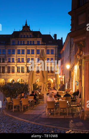 Restaurant am Untermarkt Marktplatz mit Rathaus, Görlitz, Sachsen, Deutschland, Europa Stockfoto