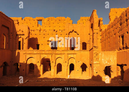 Kasbah Tamnougalt, Draa Tal, in der Nähe von Agdz, Marokko, Nordafrika, Afrika Stockfoto