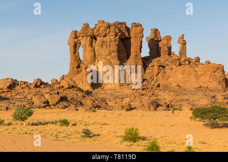 Schöne Felsformationen, Ennedi Plateau, UNESCO-Weltkulturerbe, Region Ennedi, Tschad, Afrika Stockfoto