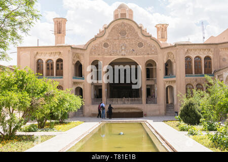 Provinz Isfahan - Kashan im Iran - April 30, 2019 der traditionellen persischen Hof, Borujerdi Haus Stockfoto