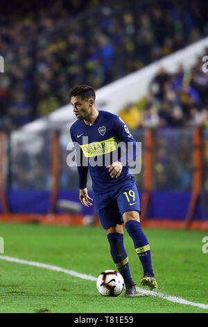 Buenos Aires, Argentinien - 09. Mai, 2019: Mauro Zarate (Boca Juniors) und halten Sie die Kugel auf das Spiel gegen Atletico Panaraense in der Bombonera Stadion Stockfoto