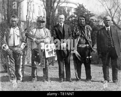 Coolidge mit Osage Indianern, indische Staatsbürgerschaft Act von 1924 Stockfoto