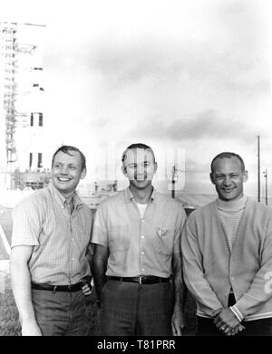 Apollo 11 Prime Crew mit Saturn V, 1969 Stockfoto