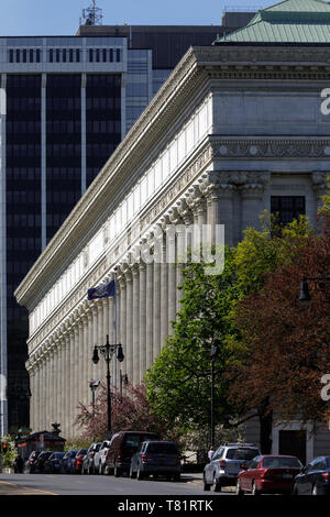 New York State Department für Bildung, Albany, Beaux-Arts Stil. Seine 36 korinthischen Säulen bilden die längste Säulenhalle in den USA. Stockfoto