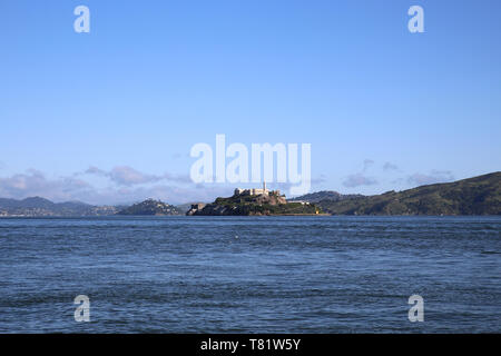 Der Blick auf die Insel Alcatraz von der Fisherman's Wharf Stockfoto