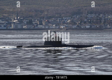 KNM Utsira (S301), ein Ula-u-Boot von der norwegischen Marine betrieben, vorbei an Gourock während der Übung gemeinsame Krieger 19-1. Stockfoto