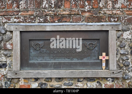 Gedenktafel zur Erinnerung an die 487th Bomb Group (h), Lavenham, Suffolk, East Anglia, England Stockfoto