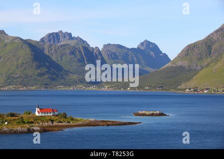 Norwegen Landschaft - Sildpollnes Kirche in Vestpollen, Lofoten. Stockfoto