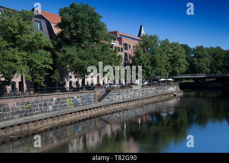 Waterfront an der Ilmenau in der Altstadt von Lüneburg, Deutschland Stockfoto