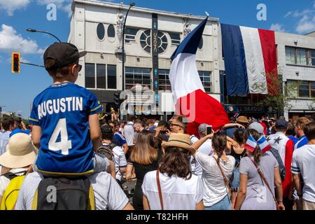 Kanada, Quebec, Montreal, 2018 Fußball-WM-Finale, Frankreich Sieg, Saint-Denis Street Fans Feier Stockfoto