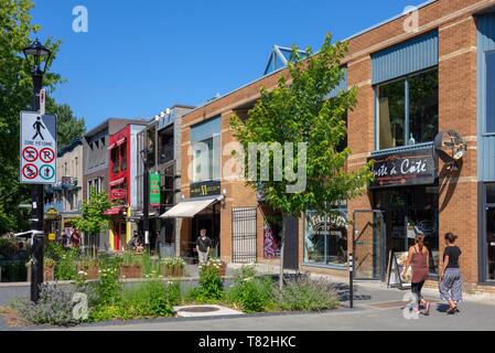 Kanada, Quebec, Montreal, Plateau-Mont-Royal, Prinz Arthur Straße in die Fußgängerzone und Restaurants Stockfoto