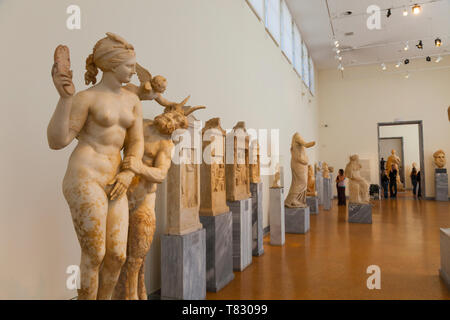 Estatua de Afrodita y Eros, Escultura Helenística, Museo Arqueológico Nacional, Athen, Griechenland Stockfoto