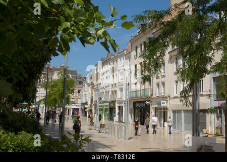 Amiens (Nordfrankreich): Gebäude in Òplace Rene GobletÓ Square, im Herzen der Stadt. Stockfoto