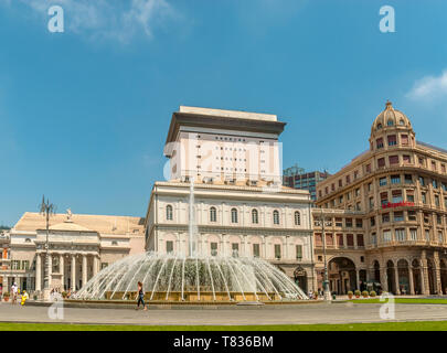 Brunnen an der Piazza de Ferrari, Genua, Ligurien, Nordwestitalien Stockfoto