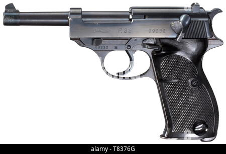 Walther P38, "null-serie" so genannte 4-Modell. Cal. 9 mm Parabellum, nein. 09232. Übereinstimmende Nummern. Helle Bohrung. Standard Inschrift der Null-Serie (Null-Serie). Annahme Mark Adler/359 auf allen Haupt- und kleine Teile. Die komplette original Blau Schwarz Hochglanz polierte Oberfläche, nur auf die Schnauze paar feine berührt - bis 10 mm - Gruben. Passend nummerierten Magazin mit doppelten Akzeptanz eagle/359. Griff aus schwarzem Bakelit Platten auch mit übereinstimmenden Nummern inkl. Abnahme eagle/359. Ein Sammlerstück kaum in dieser Qualität erhältlich, fast neuwertigem Zustand. Erwerbssche, Additional-Rights - Clearance-Info - Not-Available Stockfoto