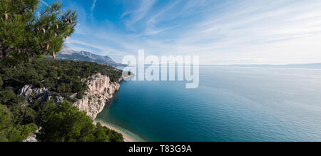 Panorama Landschaft über Hidden Beach auf sonnigen Sommertag in Kroatien Stockfoto