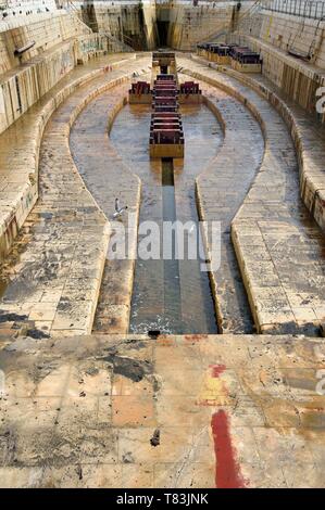 Frankreich, Var, Toulon, den Marinestützpunkt (Arsenal), Waschbecken einbauen sagte kleines Becken Vauban erbaut nach den Plänen des Ingenieurs Antoine Groignard Stockfoto